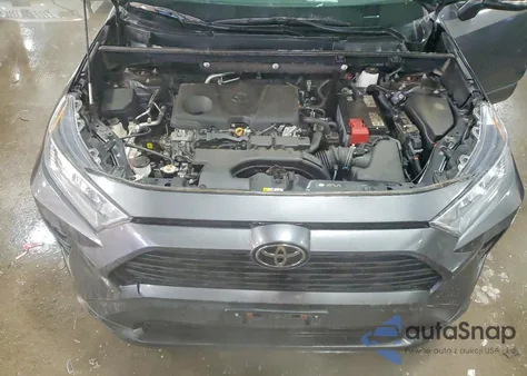 2021 Toyota Rav4 Xle z USA, uszkodzony, nr VIN 2T3P1RFV5MW183318
